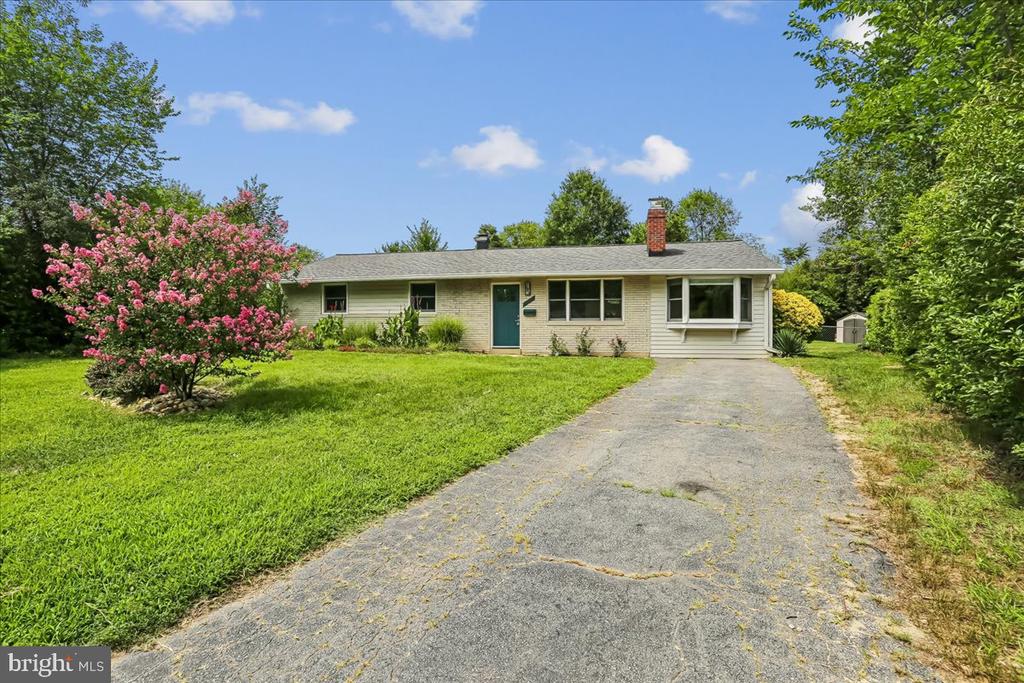 5002 EASTCHESTER CIRCLE