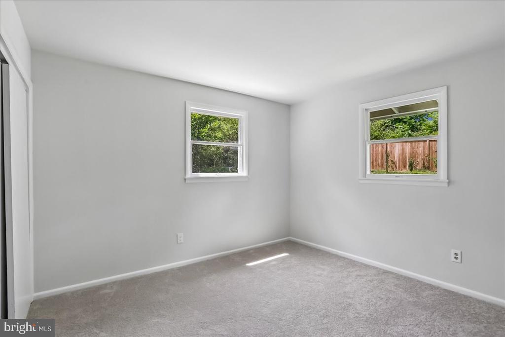 5002 EASTCHESTER CIRCLE