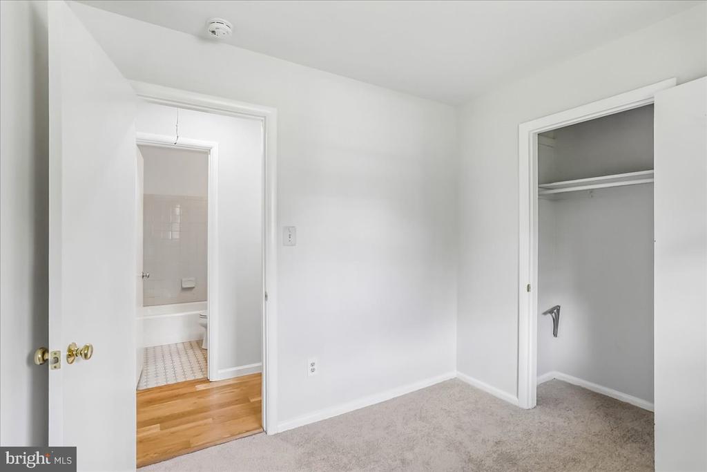 5002 EASTCHESTER CIRCLE