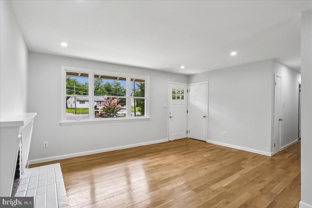 5002 EASTCHESTER CIRCLE