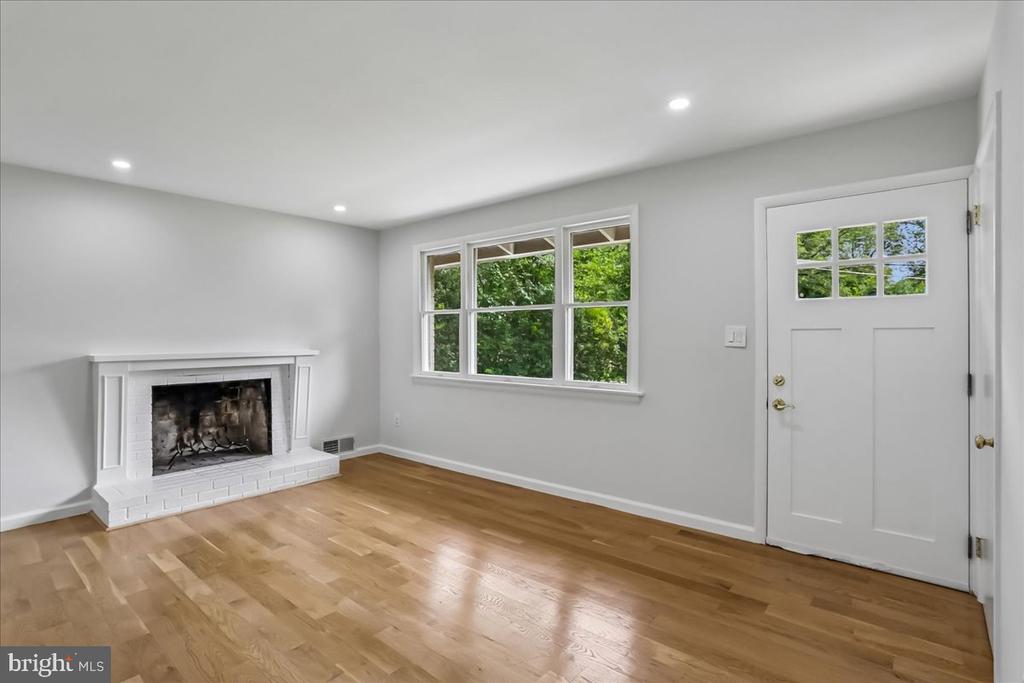 5002 EASTCHESTER CIRCLE