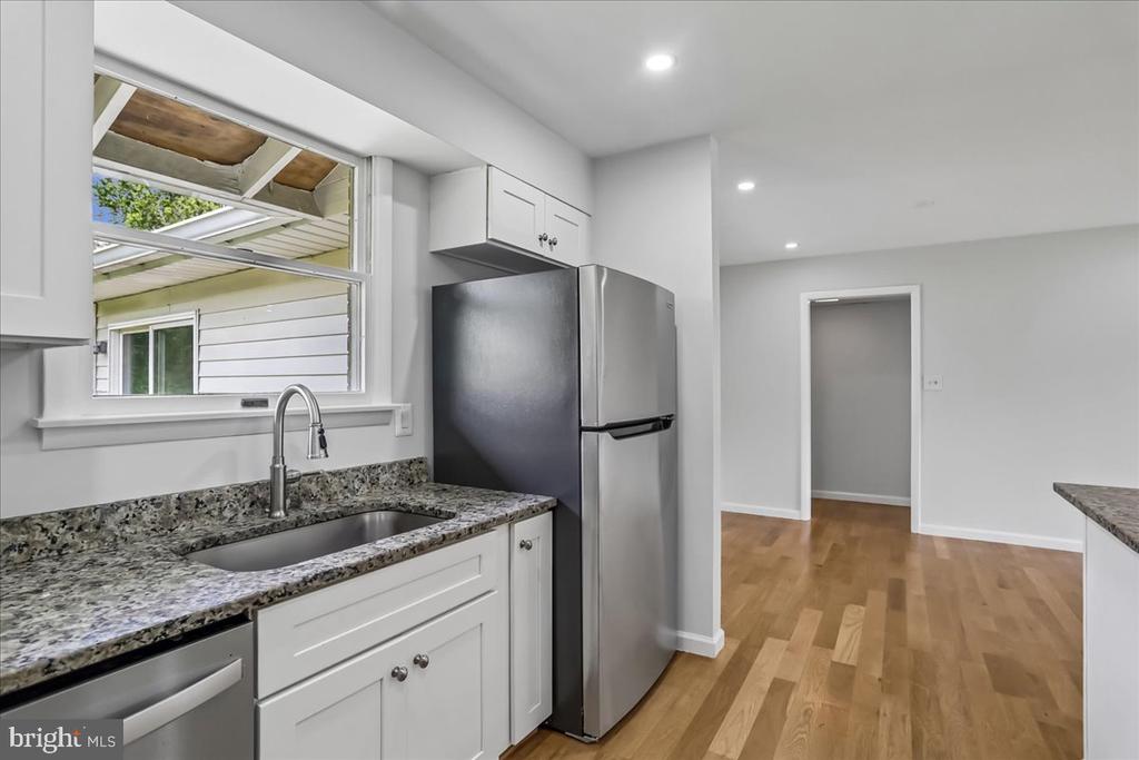 5002 EASTCHESTER CIRCLE
