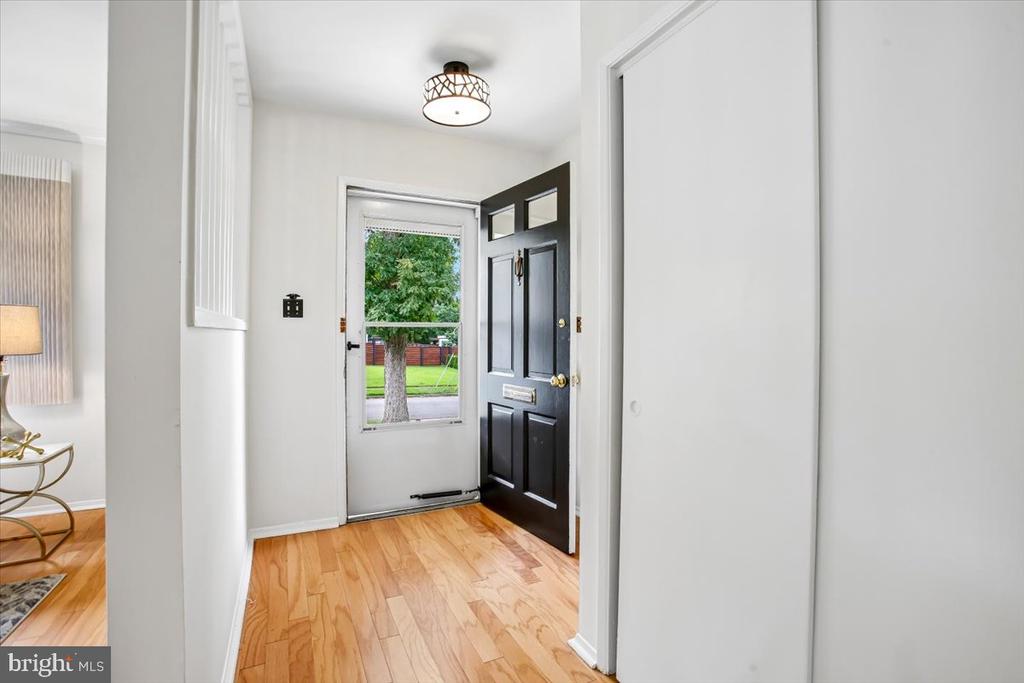 6700 HOPEWELL AVENUE