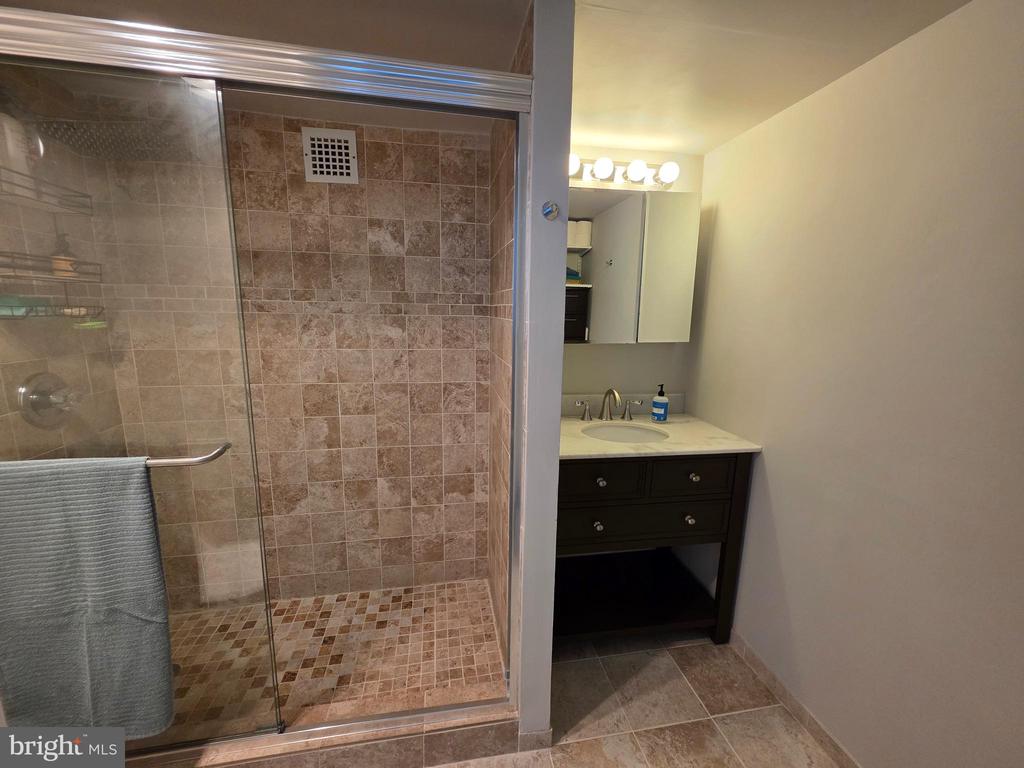 2059 HUNTINGTON AVENUE Unit: 1408