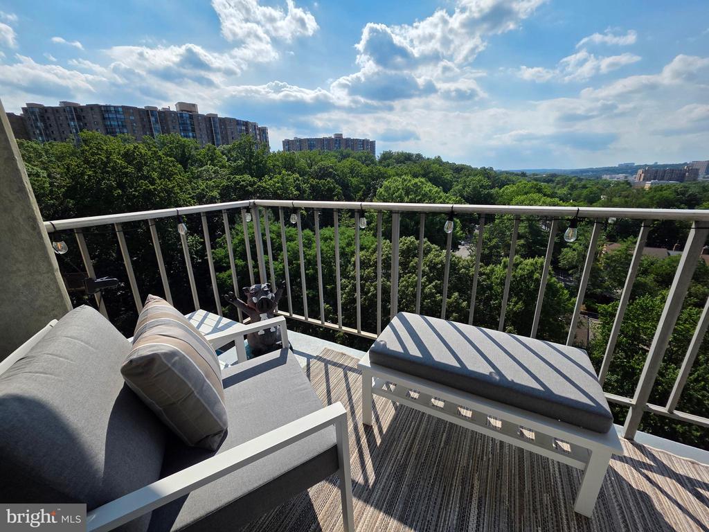 2059 HUNTINGTON AVENUE Unit: 1408