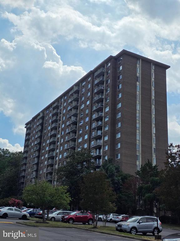 2059 HUNTINGTON AVENUE Unit: 1408