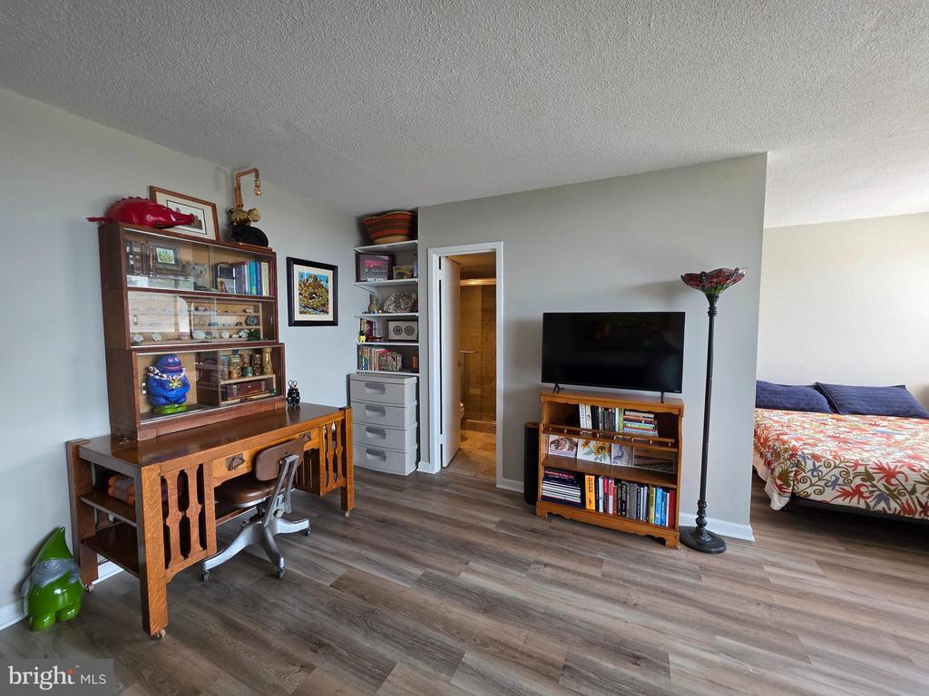 2059 HUNTINGTON AVENUE Unit: 1408