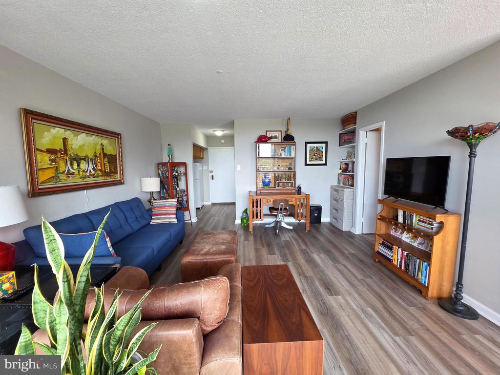 2059 HUNTINGTON AVENUE Unit: 1408