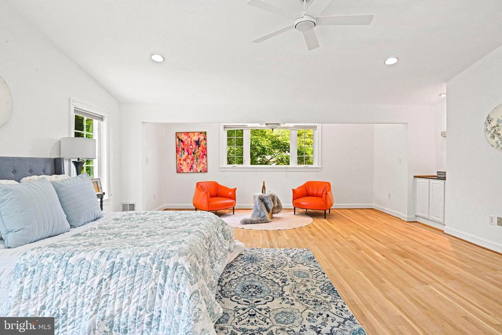 1603 SIMMONS DRIVE