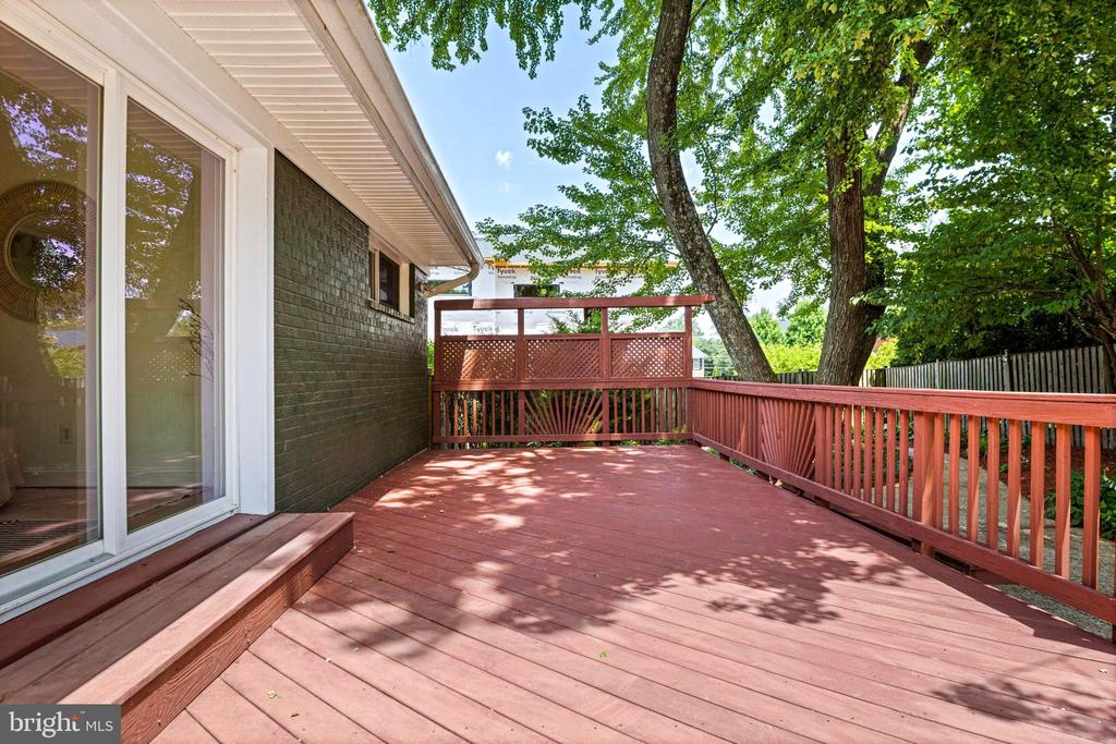 1603 SIMMONS DRIVE