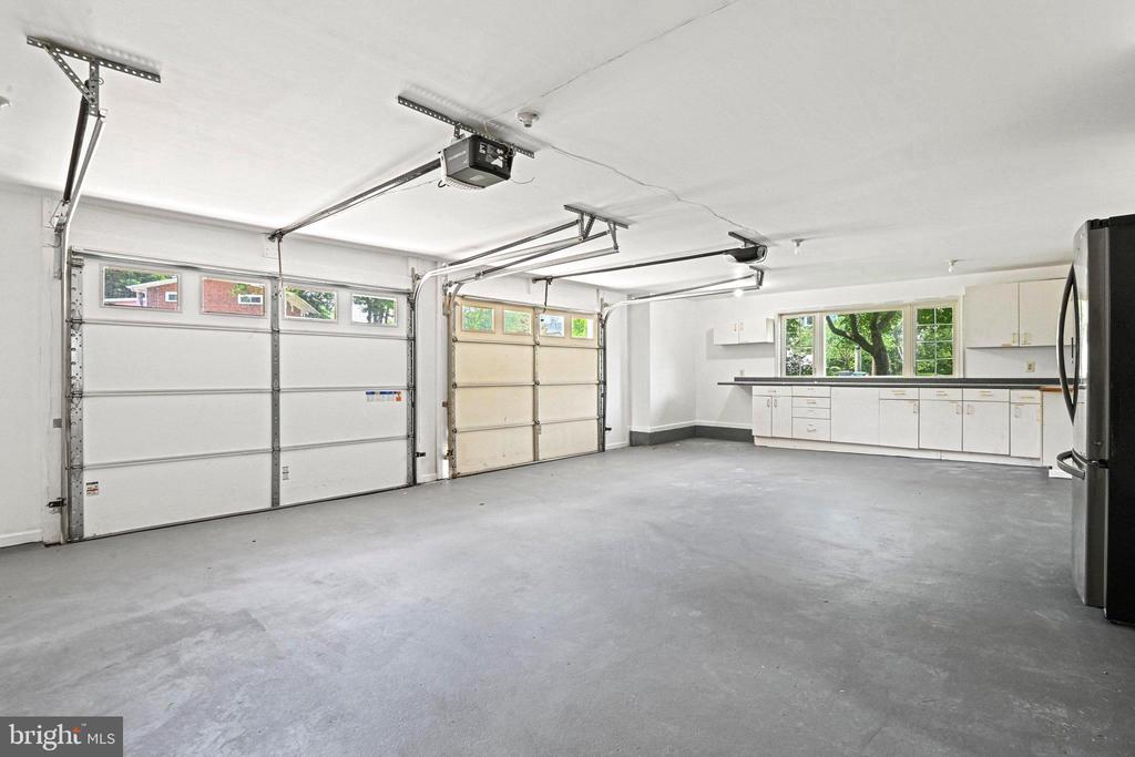 1603 SIMMONS DRIVE