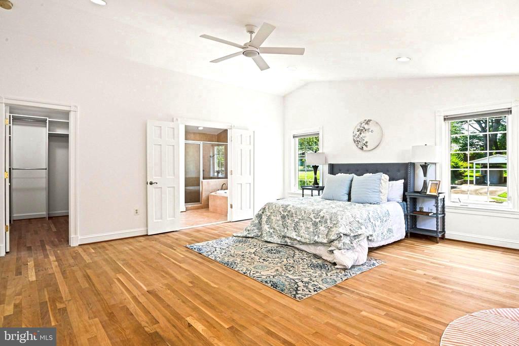 1603 SIMMONS DRIVE