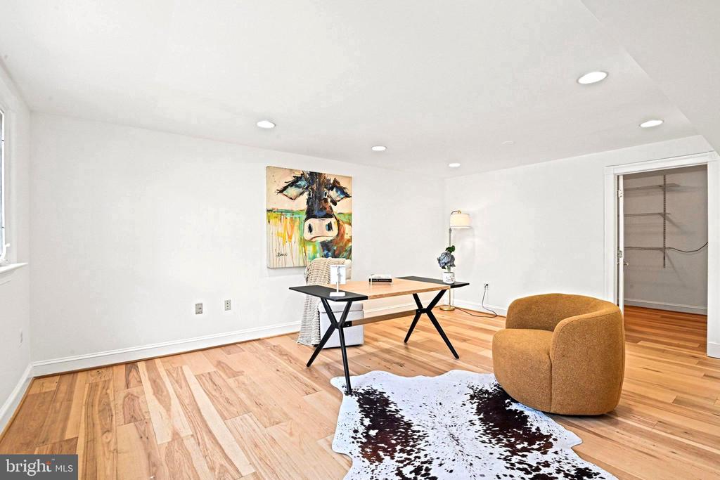 1603 SIMMONS DRIVE