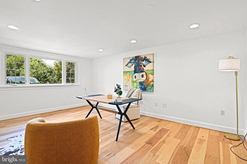 1603 SIMMONS DRIVE
