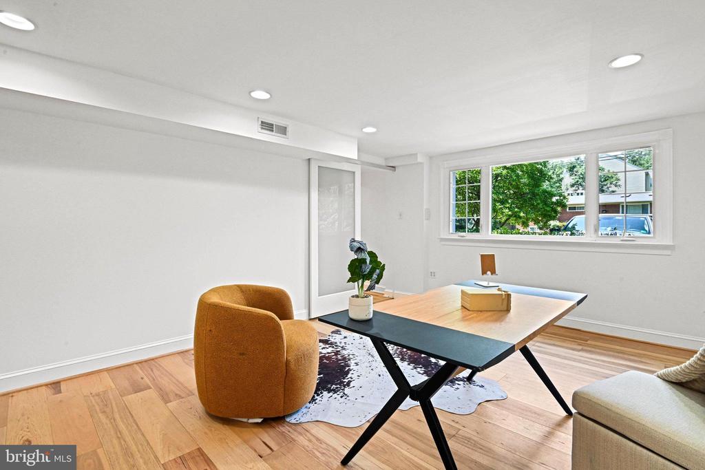 1603 SIMMONS DRIVE