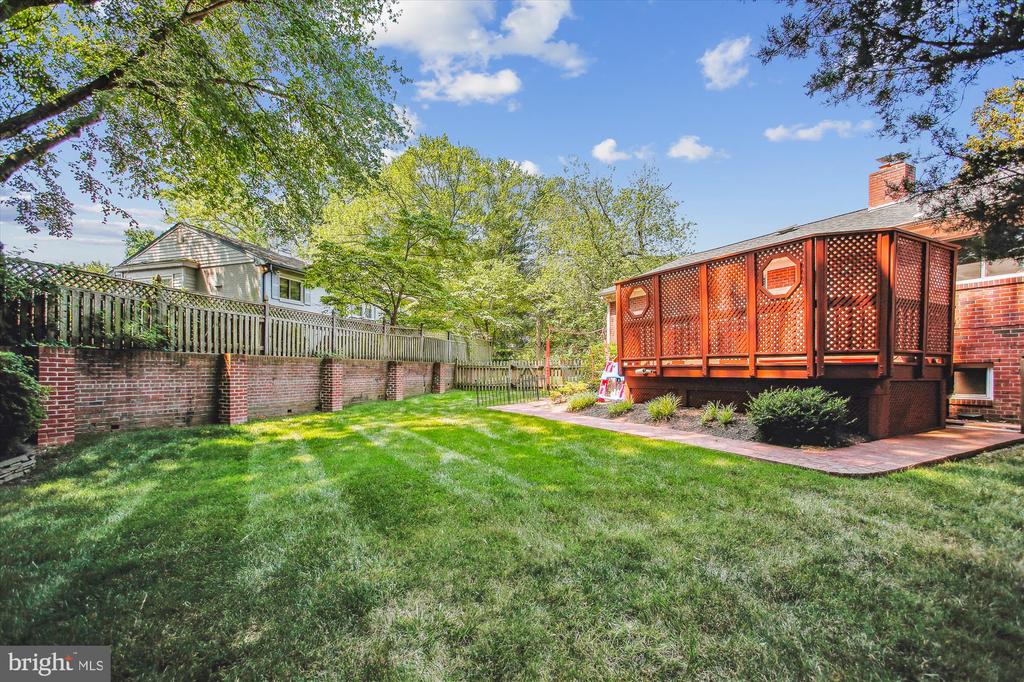 1913 PAUL SPRING PARKWAY