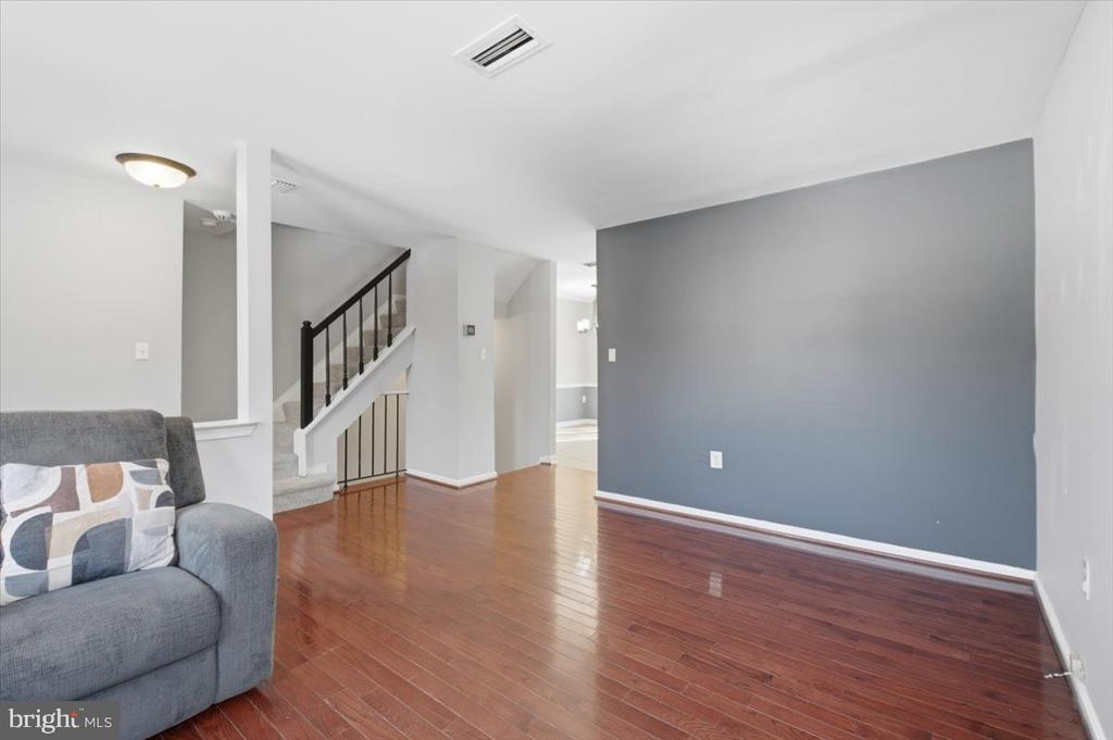 14187 ROYAL OAK LANE