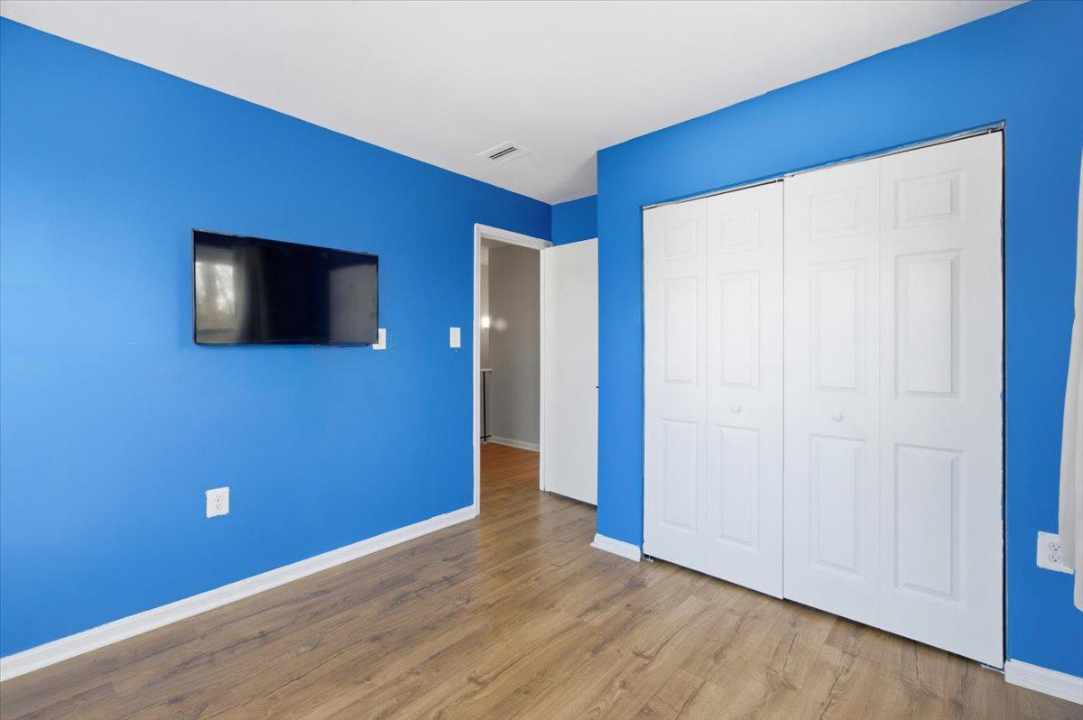 14187 ROYAL OAK LANE