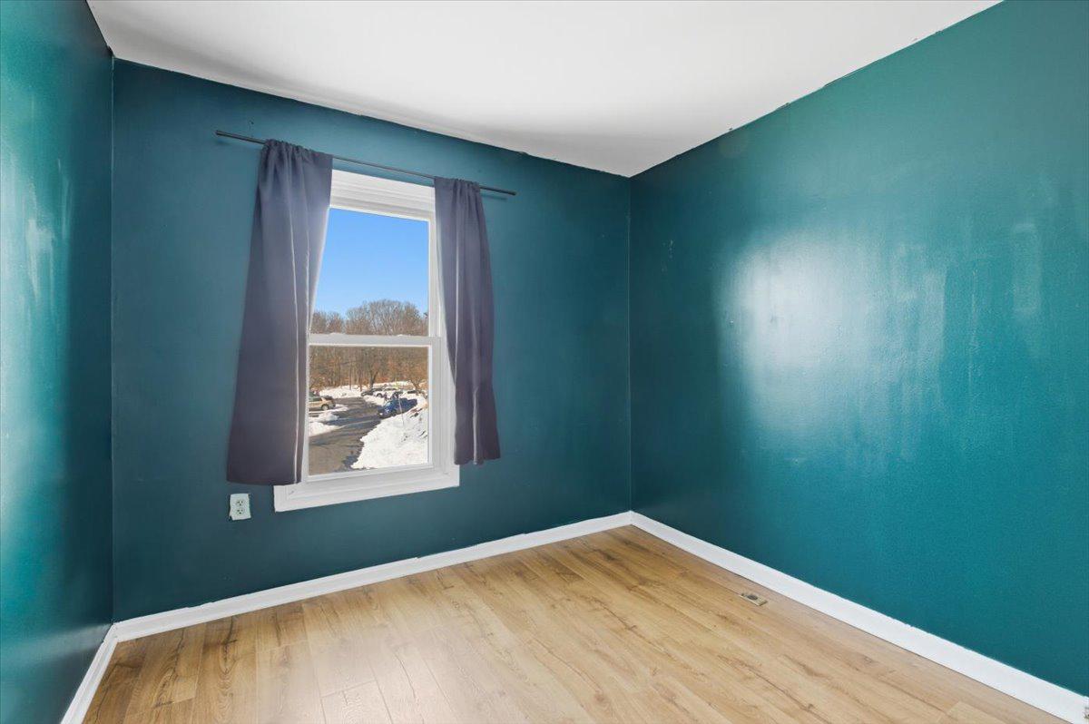 14187 ROYAL OAK LANE
