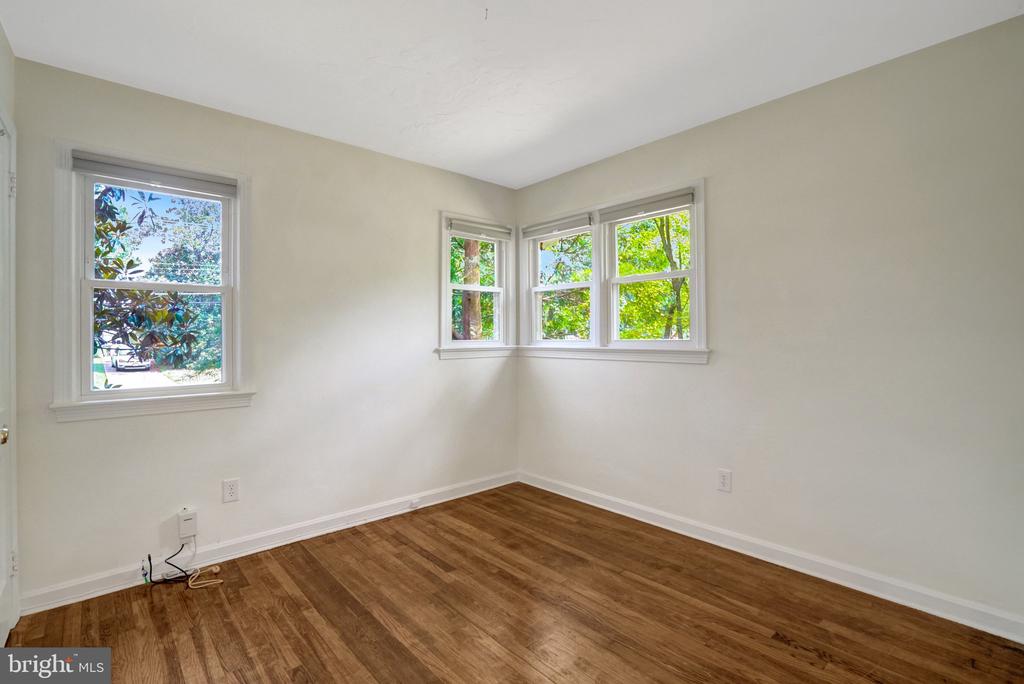 8015 NEW MARKET ROAD