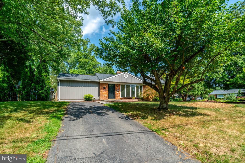 8015 NEW MARKET ROAD