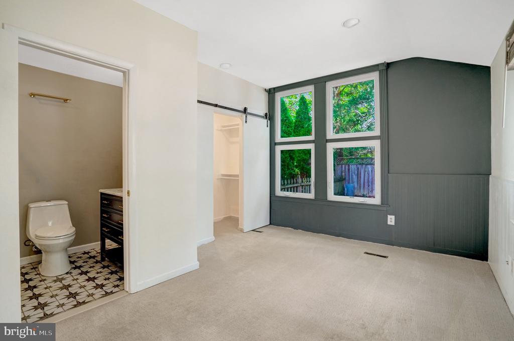 8015 NEW MARKET ROAD