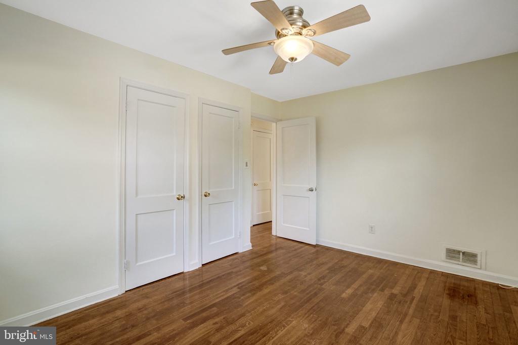 8015 NEW MARKET ROAD
