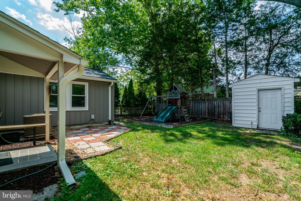 8015 NEW MARKET ROAD