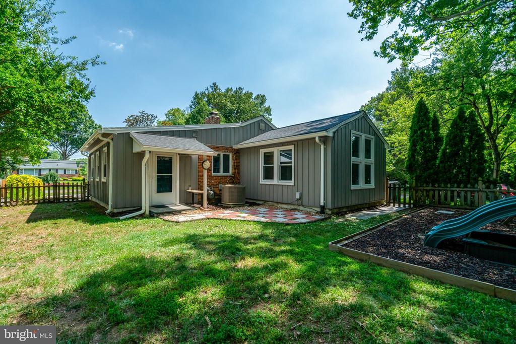 8015 NEW MARKET ROAD