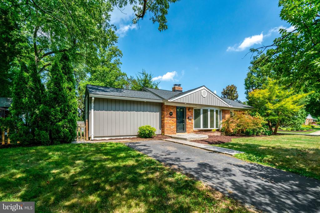 8015 NEW MARKET ROAD