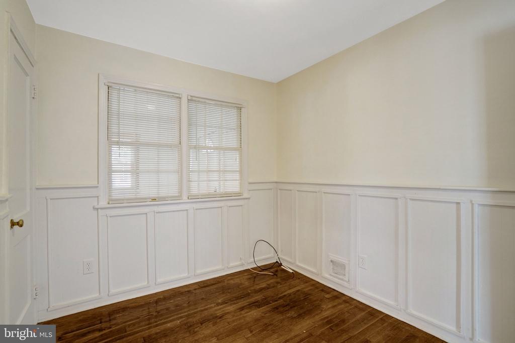 8015 NEW MARKET ROAD