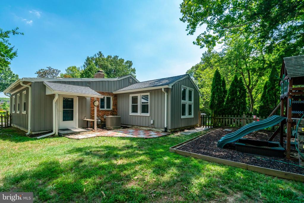 8015 NEW MARKET ROAD