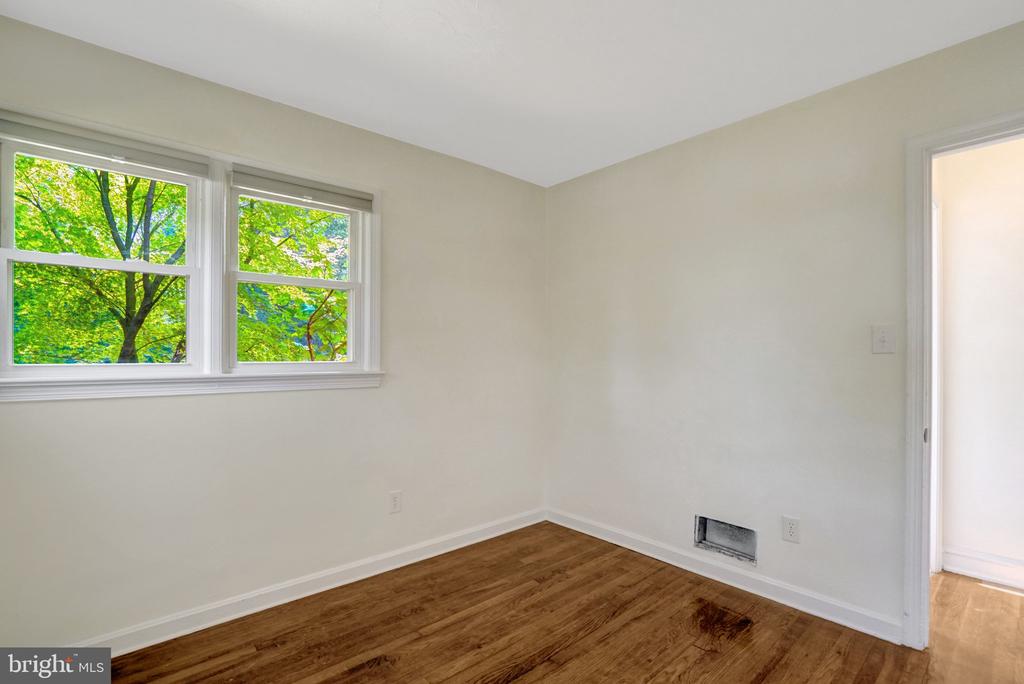 8015 NEW MARKET ROAD