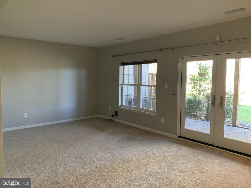 3384 GOVERNORS CREST COURT