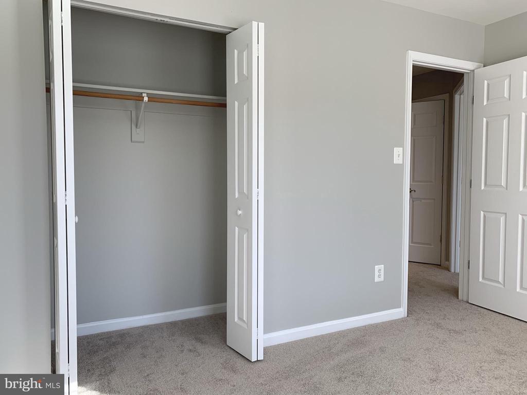 3384 GOVERNORS CREST COURT