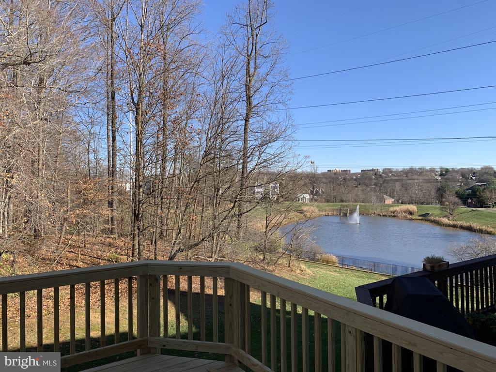 3384 GOVERNORS CREST COURT