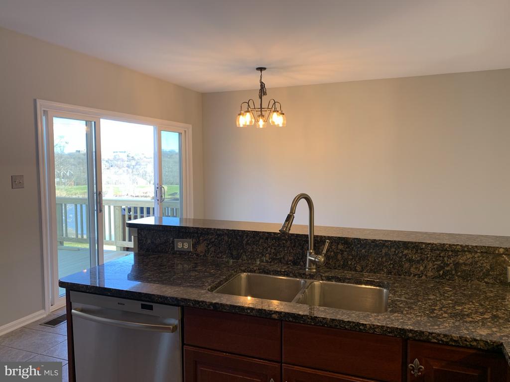 3384 GOVERNORS CREST COURT