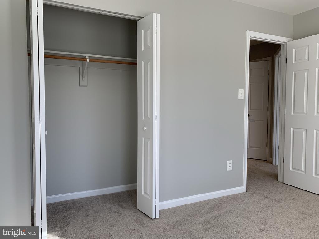 3384 GOVERNORS CREST COURT
