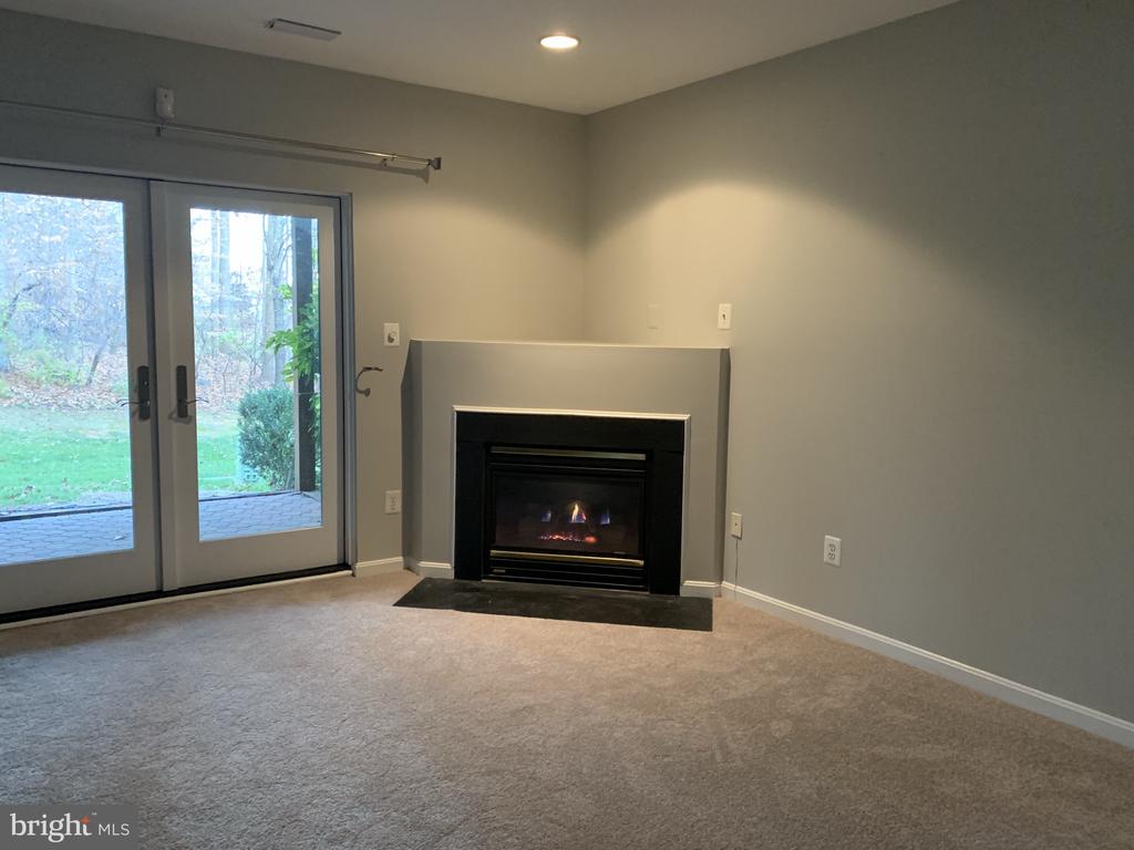 3384 GOVERNORS CREST COURT