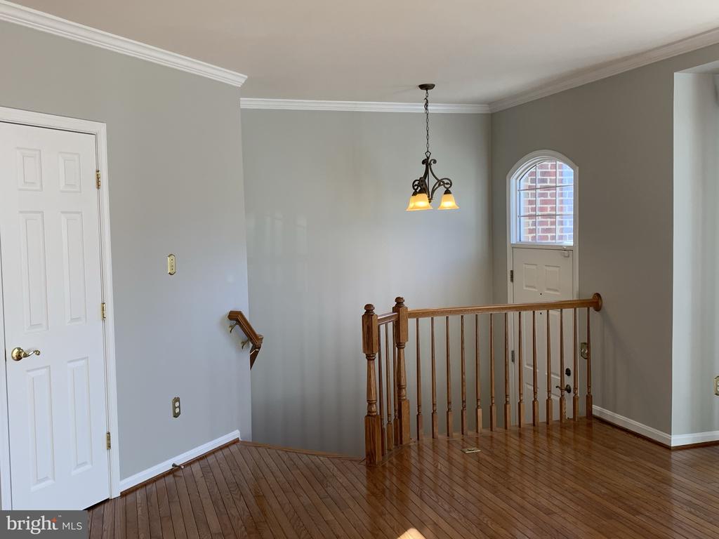 3384 GOVERNORS CREST COURT
