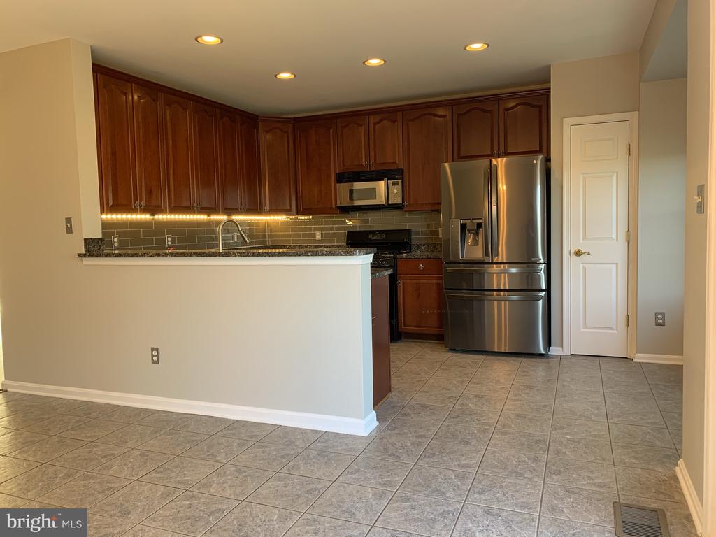 3384 GOVERNORS CREST COURT