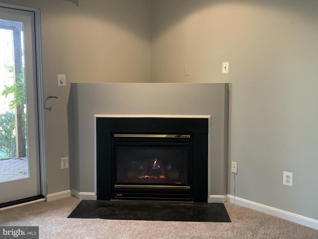 3384 GOVERNORS CREST COURT