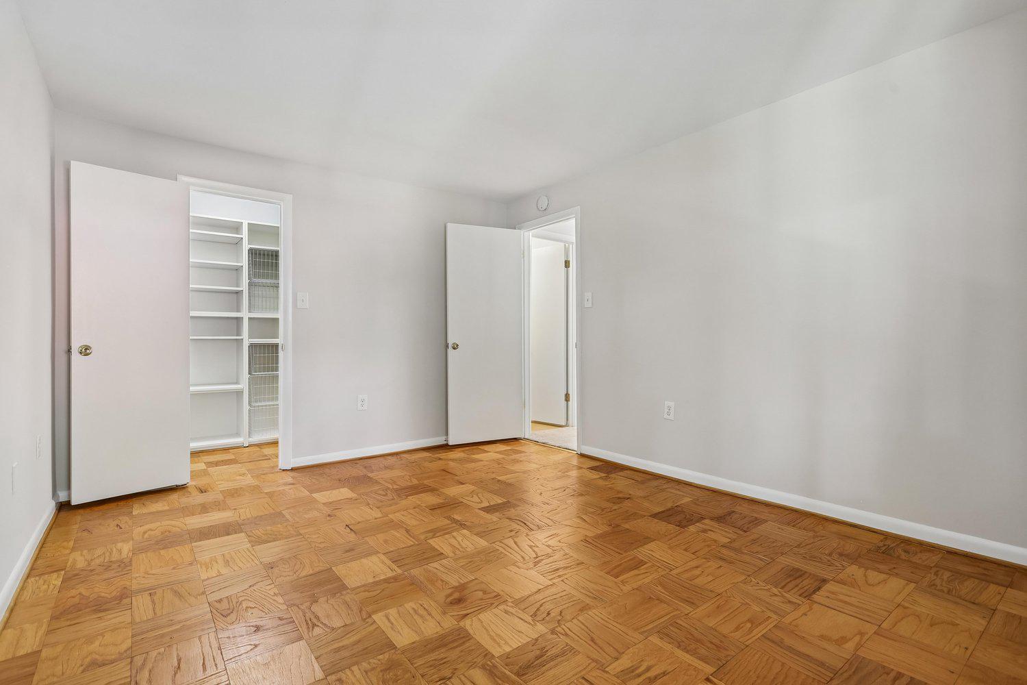 2854 DOVER LANE Unit: 303