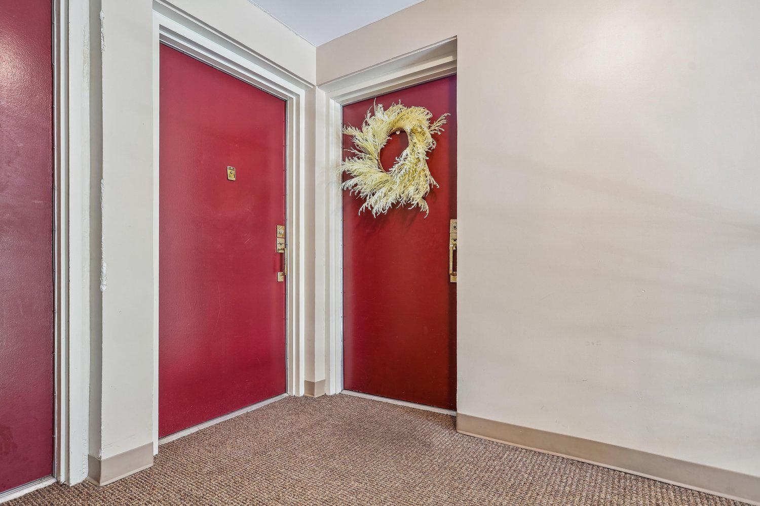 2854 DOVER LANE Unit: 303