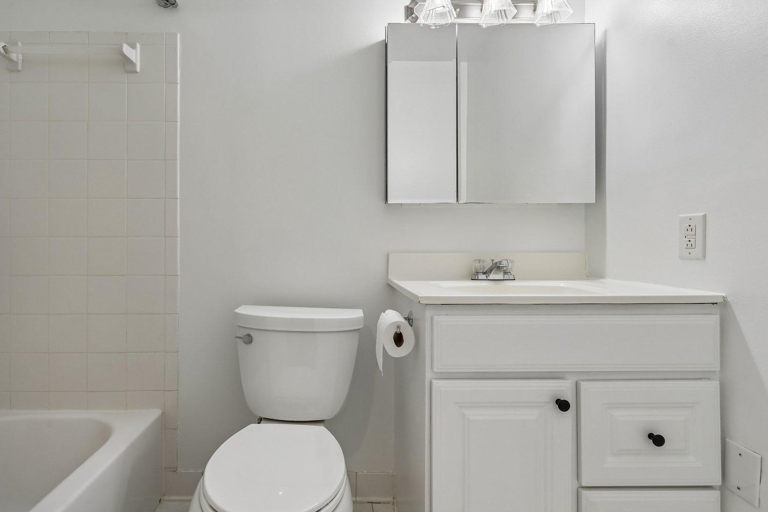 2854 DOVER LANE Unit: 303
