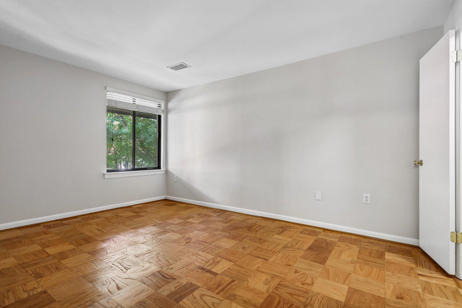 2854 DOVER LANE Unit: 303