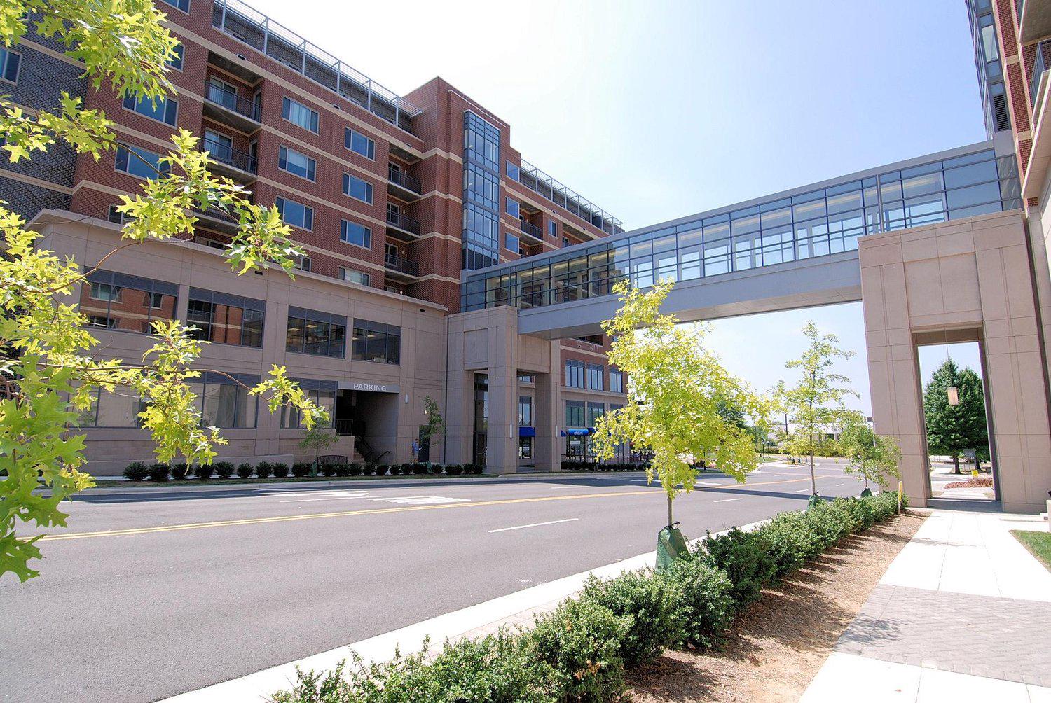 2854 DOVER LANE Unit: 303