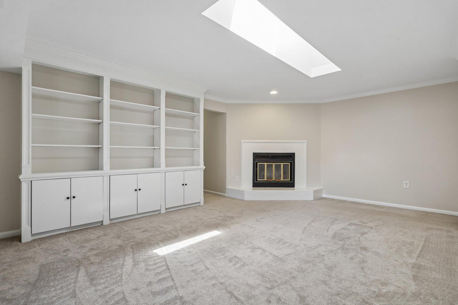 2854 DOVER LANE Unit: 303