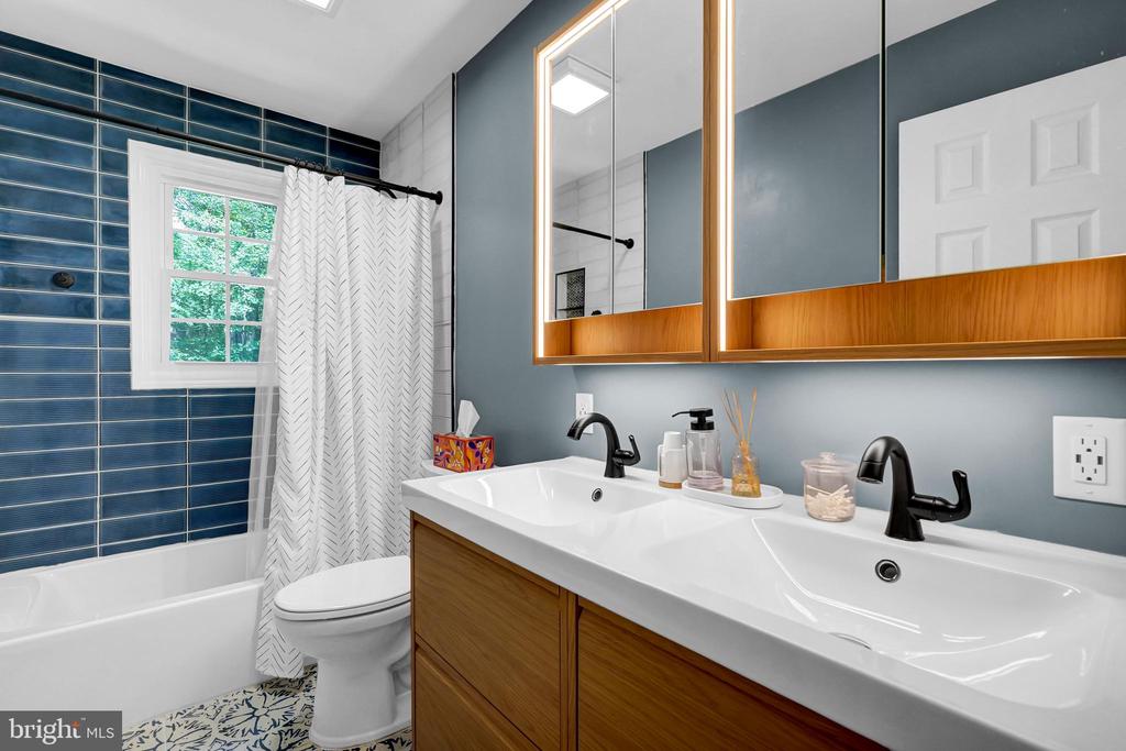 13212 CORALBERRY DRIVE