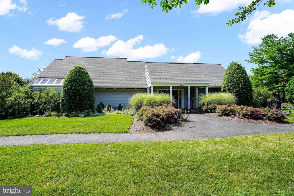 13212 CORALBERRY DRIVE
